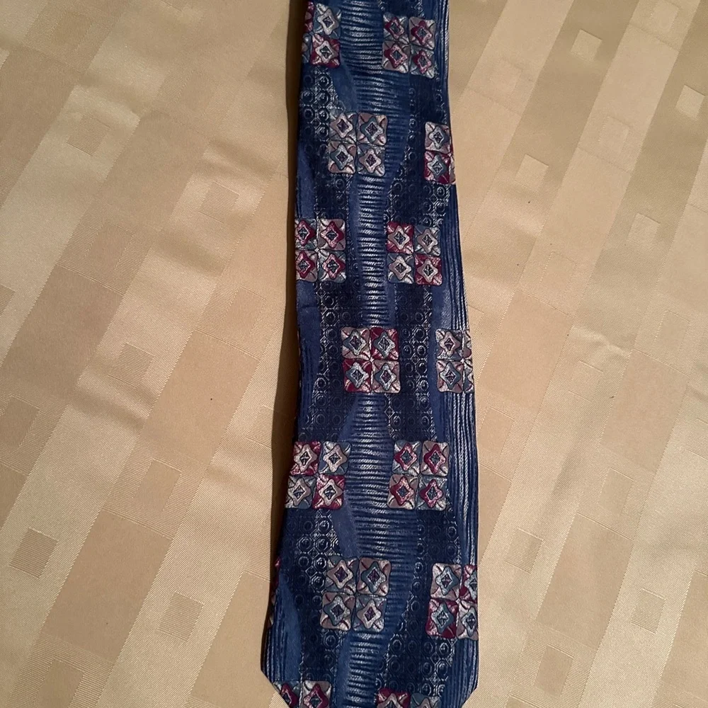 Multi colored Patterned‎ All Silk Tie by Specially Collection